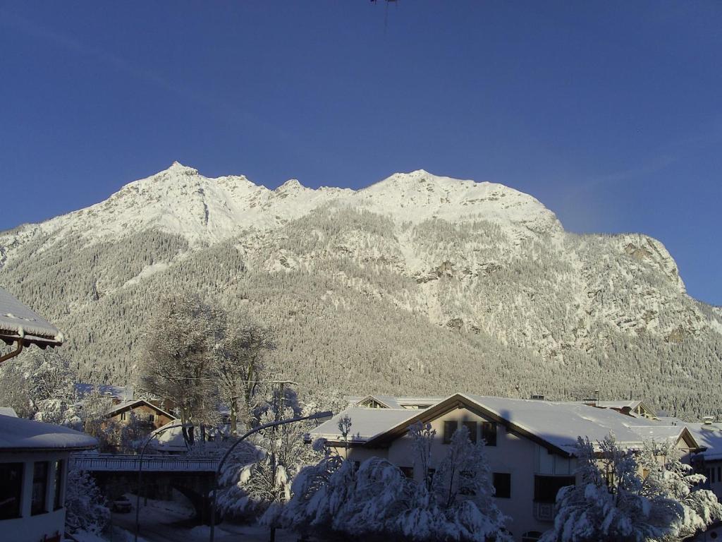 Hotel Roter Hahn - Bed & Breakfast Garmisch-Partenkirchen Exterior foto